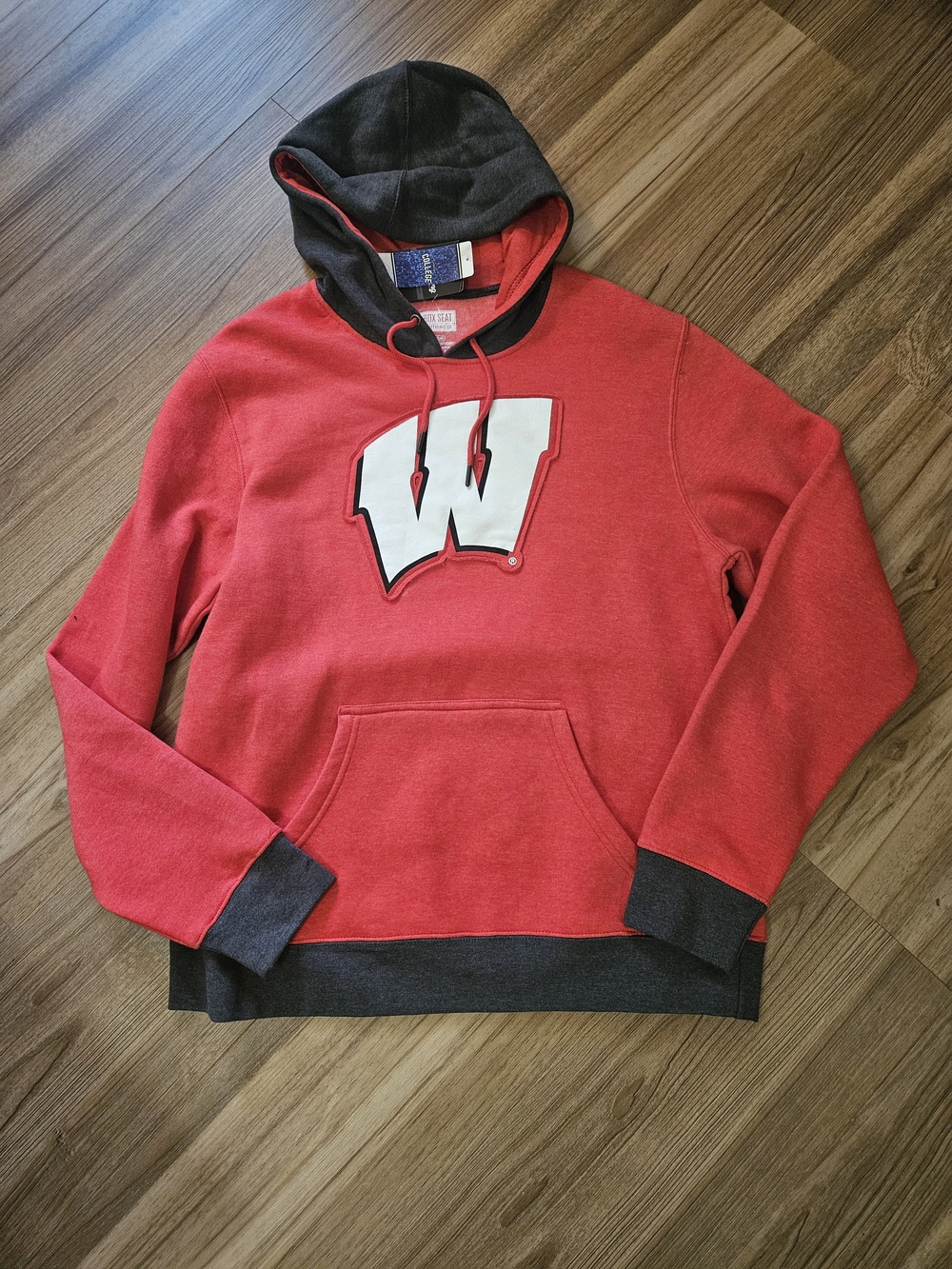 Wisconsin Badgers Red Hooded Sweatshirt Size Lg
